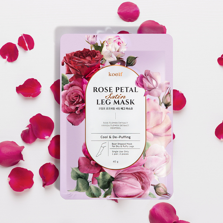 Masque pour les pieds en satin aux pétales de rose KOELF