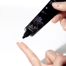 Crème contour des yeux inversée au thé noir de Pyunkang Yul