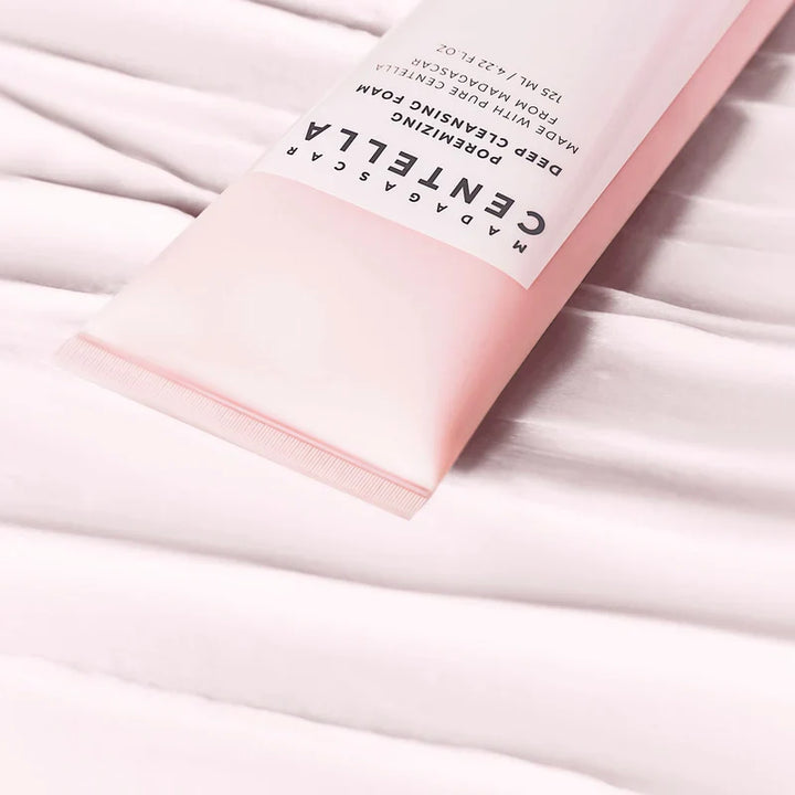 SKIN1004 Mousse nettoyante en profondeur porogène à la centella de Madagascar