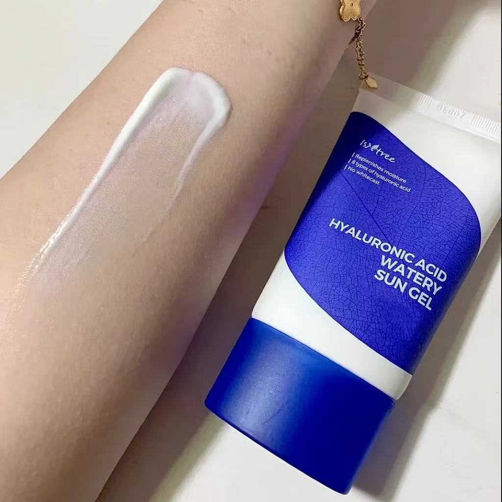 Gel solaire aqueux à l'acide hyaluronique ISNTREE